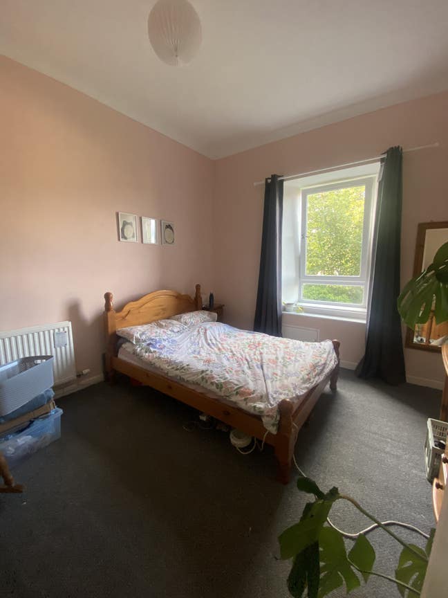 Double room to let in West End flat Main Photo