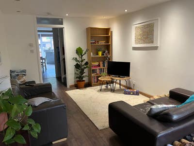 Short Term Let in Kings Cross (4/9-25/9) Main Photo