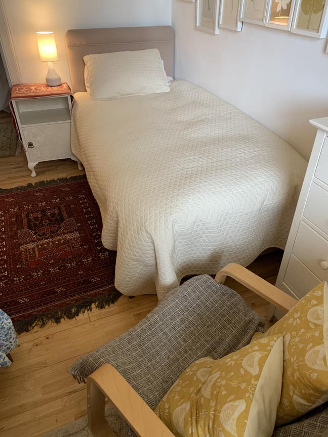 Single room near beach and park Main Photo