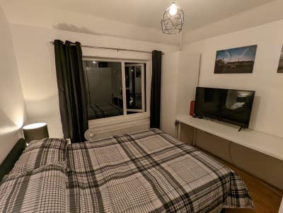 Newly Refurbished Semi Detached house with Bills! Main Photo