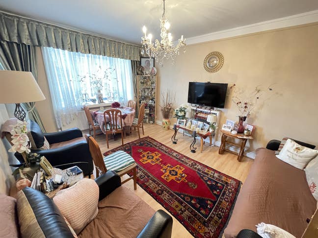 House Share ( Room for Rent) Main Photo