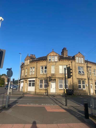 5 mins to uni - Quality Student house Main Photo