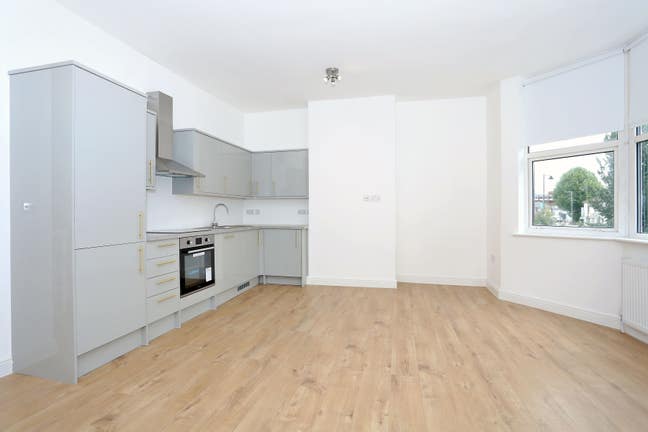 Great 3 bed apartment Main Photo