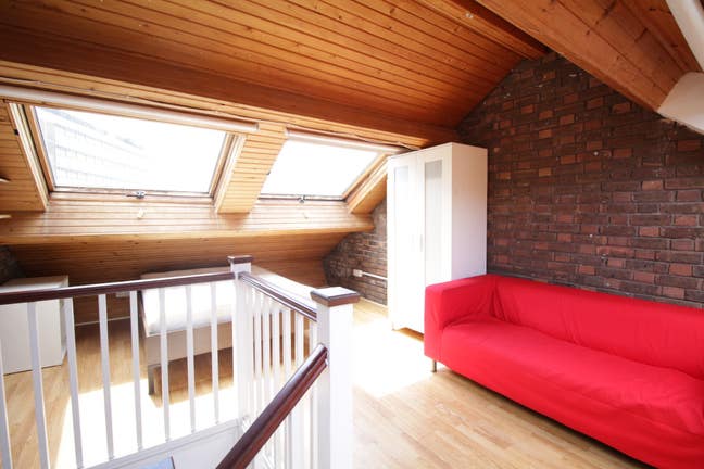 Well Located 7 Bedroom House in Camden Town Main Photo