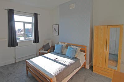 En Suite room next to Hospital Main Photo