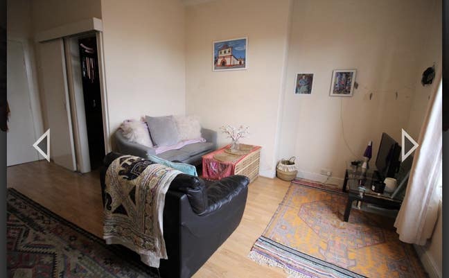 1 bed flat on Street Lane close to Roundhay Park Main Photo