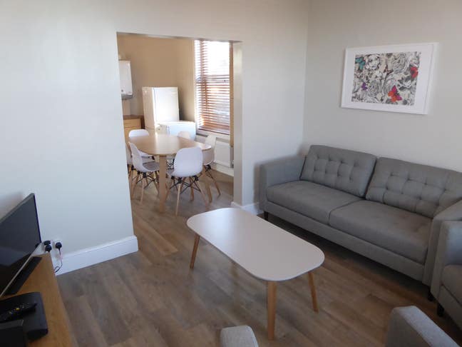 Lily Gr, Double Ensuite Room Beeston Train Station Main Photo