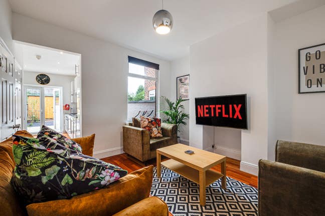 Luxury Ensuite Room in Friendly Respectful Home Main Photo