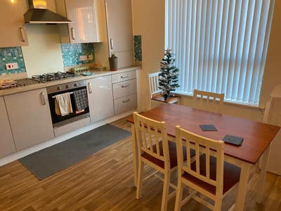 Double room in fully furnished house to rent. Main Photo