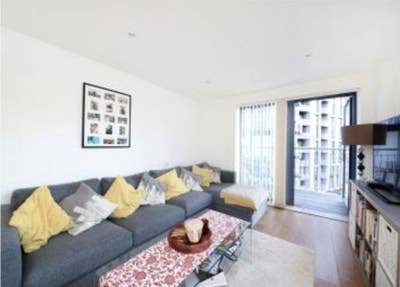 Double bed room with seperate toilet... Main Photo