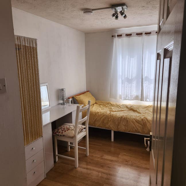 Room Available Main Photo