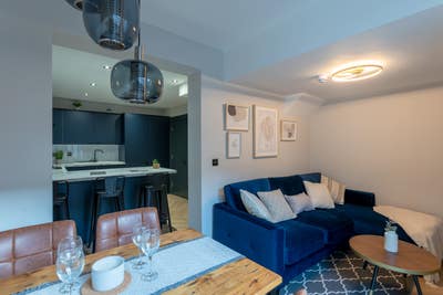 Female Preferred Luxury Ormeau Rd Ensuite Rooms Main Photo