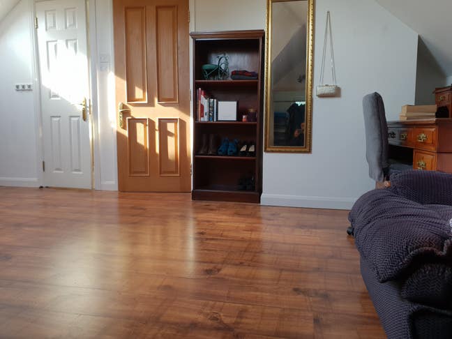 Furnished amazing big suite rooms Main Photo