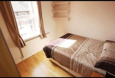 Furnished double room close to Sefton Park Main Photo