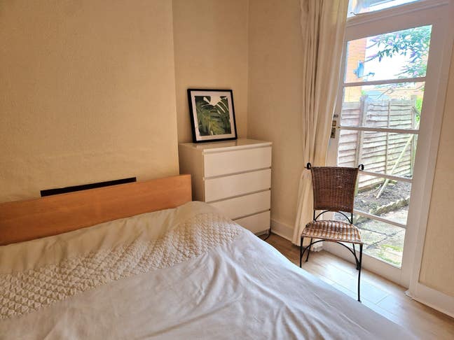 "Best Landlord"  -  Brilliant  Very Large Room Main Photo