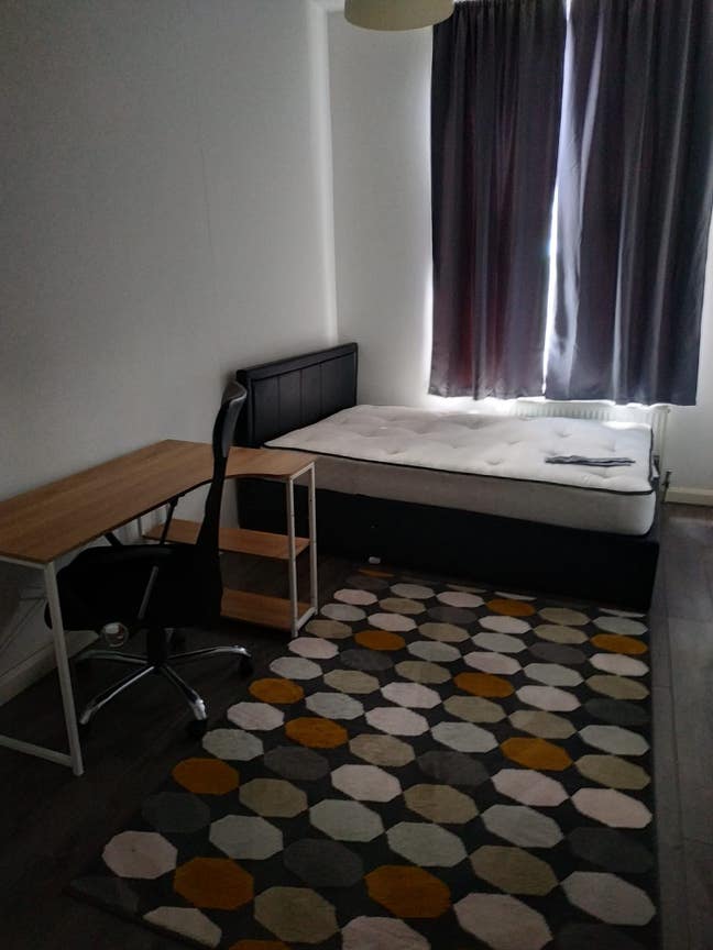 Modern flat in great location Main Photo