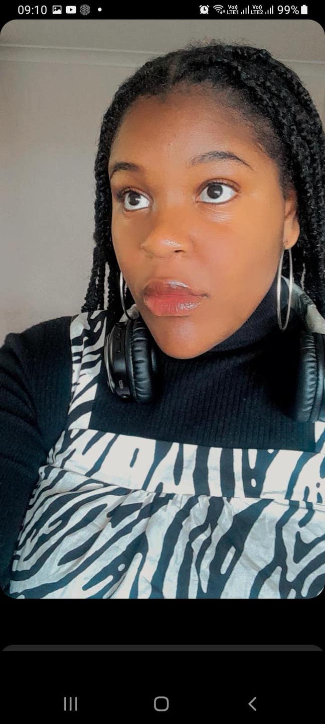 Hairstylist Looking For Housing Main Photo