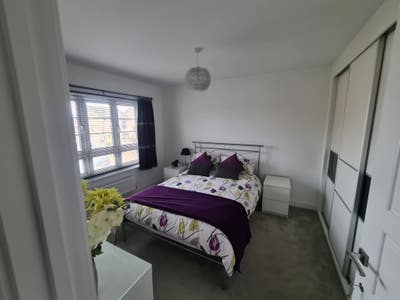 Modern double room for rent with en suit bathroom Main Photo