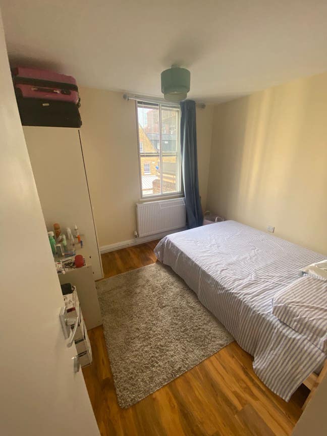 Double room in friendly flat share - Barbican EC1Y Main Photo