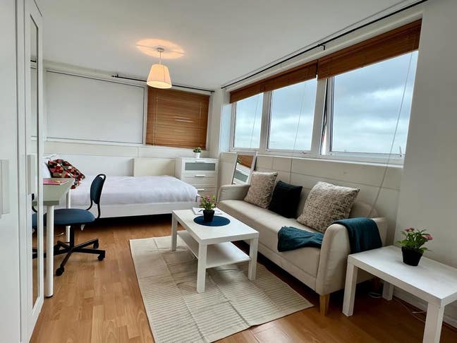 *Inc All Bills Abbey Road NW8 3 Bedrooms Balcony* Main Photo