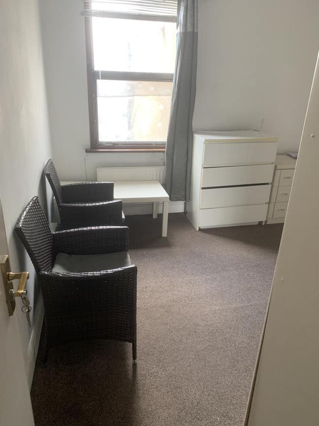 Studio Flat Hounslow East  Main Photo