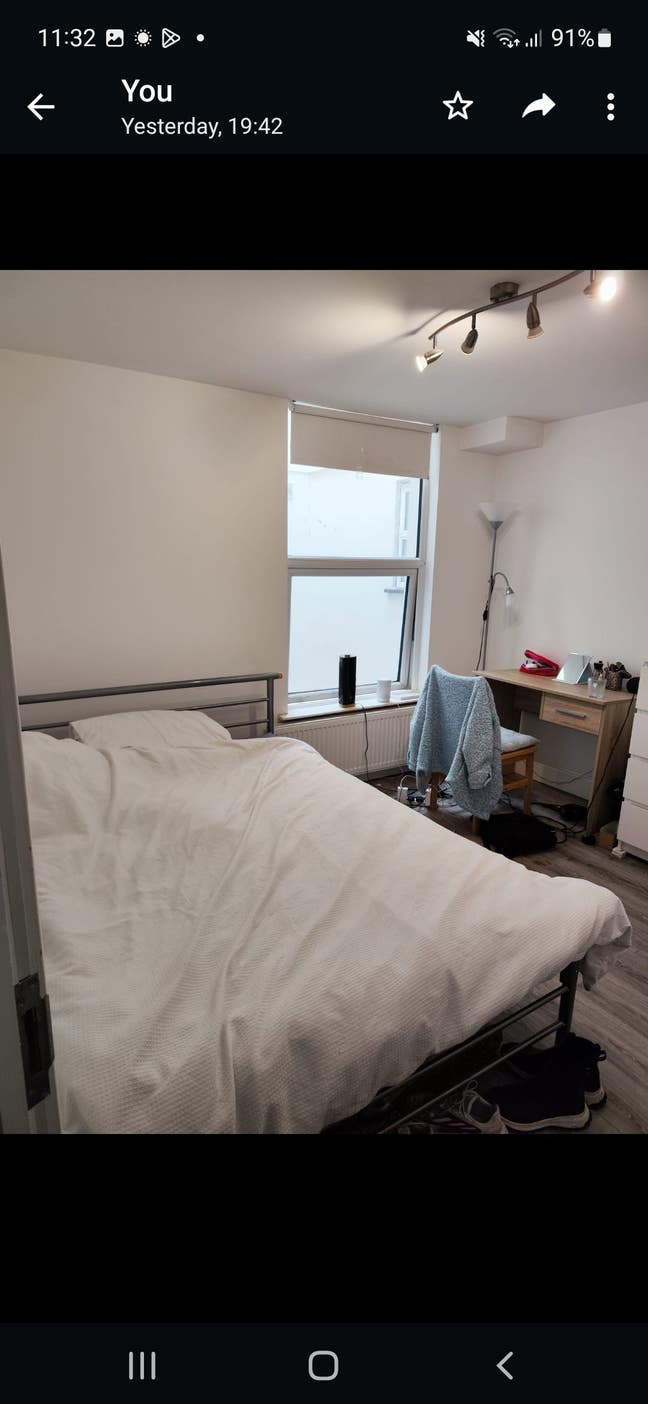 Long term subletting double bedroom ensuite bathr. Main Photo