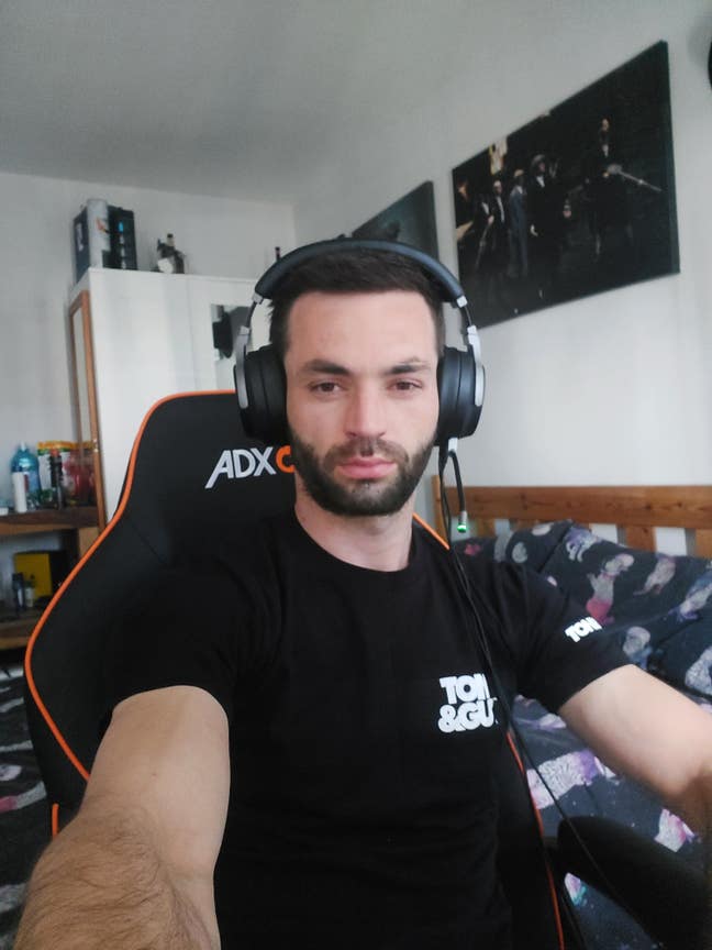 Hello, I'm a mature, professional 34-year-old... Main Photo