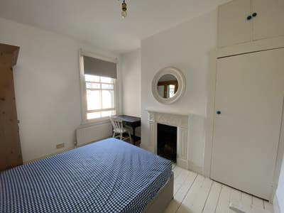 Lovely double room in Parsons Green  Main Photo