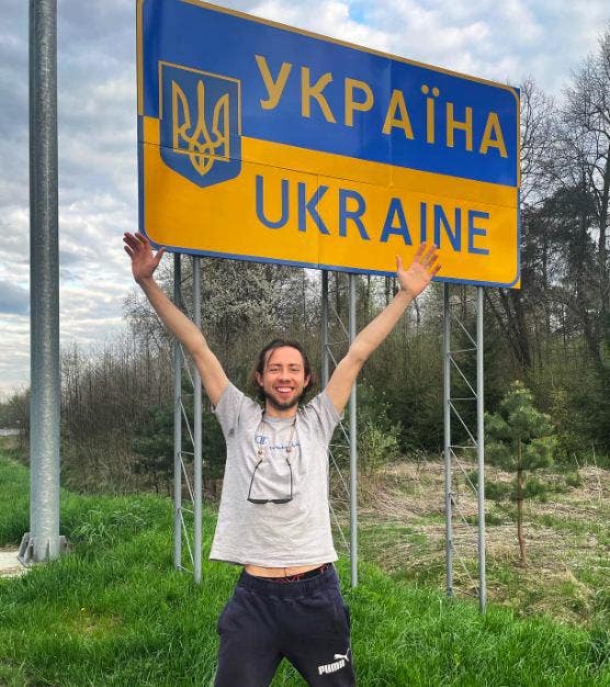 Considerate professional seeks cosy share Main Photo