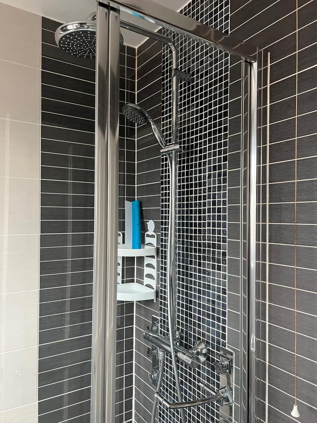 Bright & Airy Double Room  Main Photo