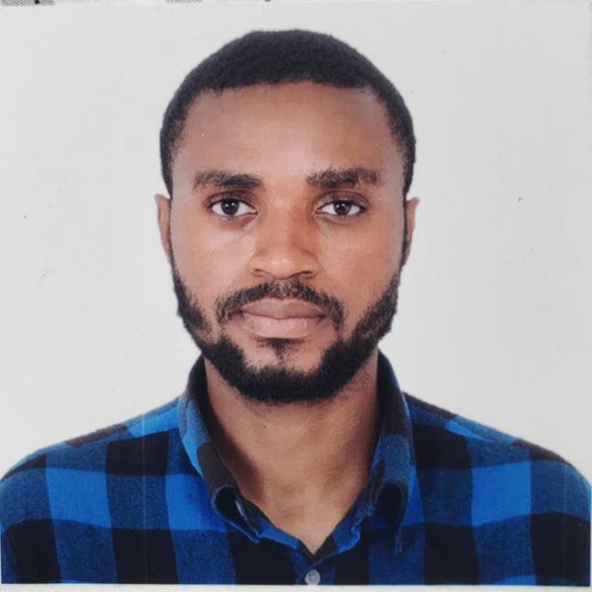 Professional Male seeks an apartment  Main Photo