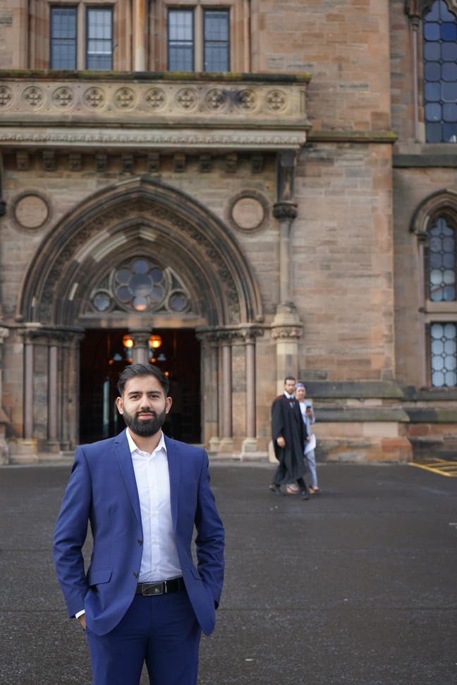 Working professional looking for a room. Main Photo