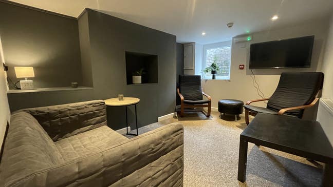 Newly Refurbished High Quality House!!! Main Photo