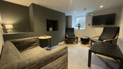 Newly Refurbished High Quality House!!! Main Photo