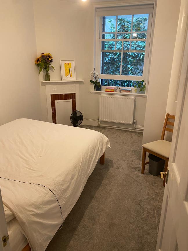 Peaceful and Beautiful Garden Room Main Photo