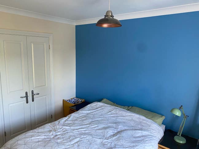 Double en-suite room in light spacious 2 bed flat Main Photo