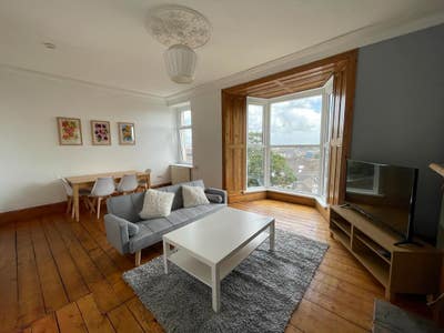 LARGE Room in Central Location  Main Photo