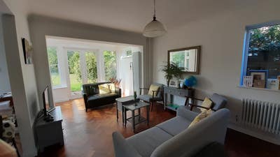 Room in large house, close to town, Mon to Fri Main Photo