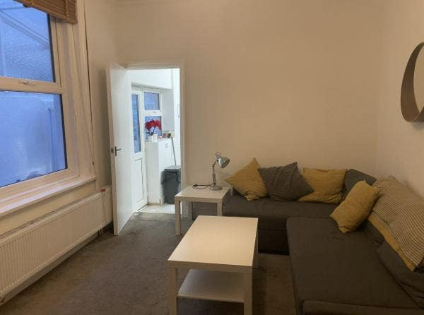 Large cosy dbl bedroom off Albert Rd - bills inc  Main Photo