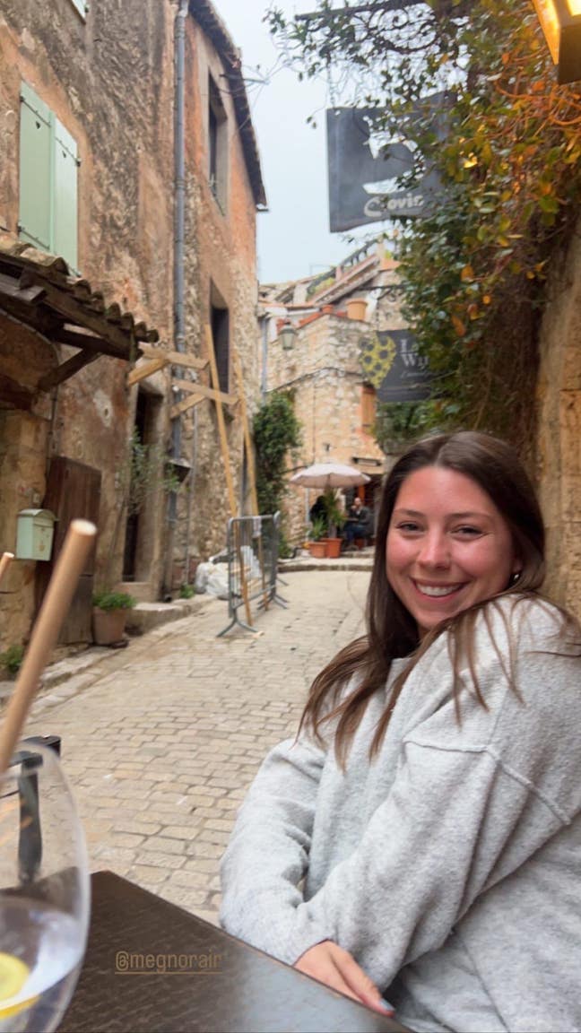 Seeking Double Room in flat  Main Photo