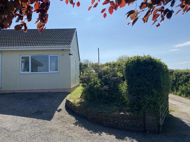 Private 1 Bedroom ensuite & Kitchen Main Photo
