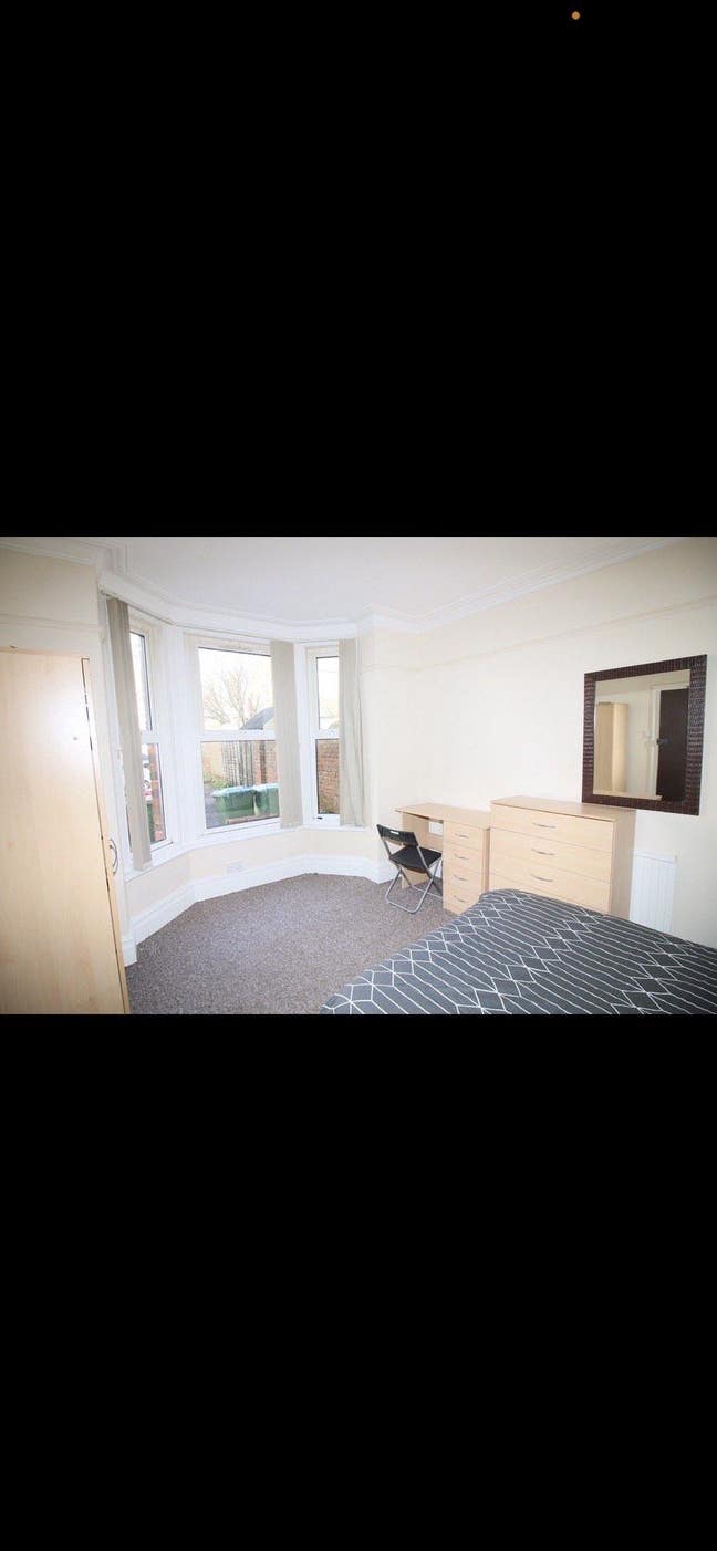  X2 double rooms to rent in portswood  Main Photo