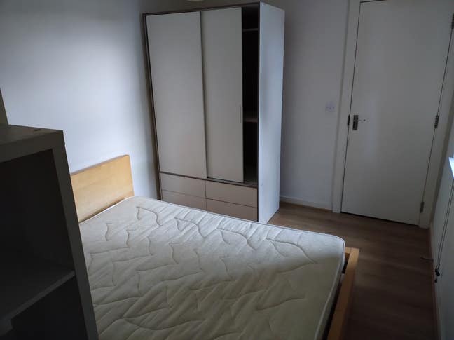 Room in 2 bedroom New Islington flat Main Photo