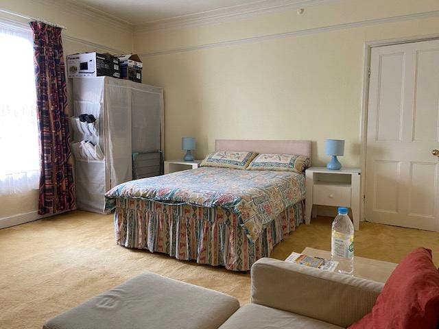 Furnished Attic double bedroom/living room  Main Photo