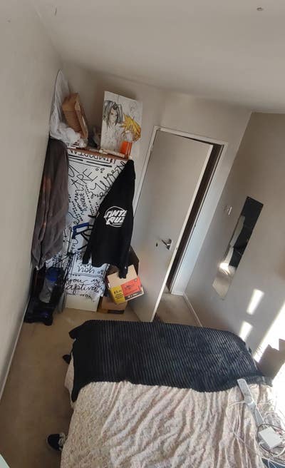 Small Double in a Quiet Spacious Homely Flat Main Photo