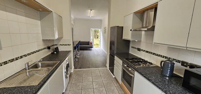 Brand New En-Suites in Serene Location Main Photo