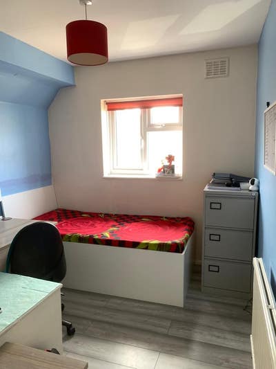 Single Room to Share  Main Photo