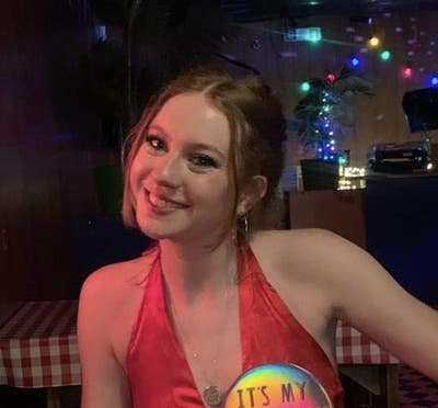 Professional Female seeks a double room Main Photo