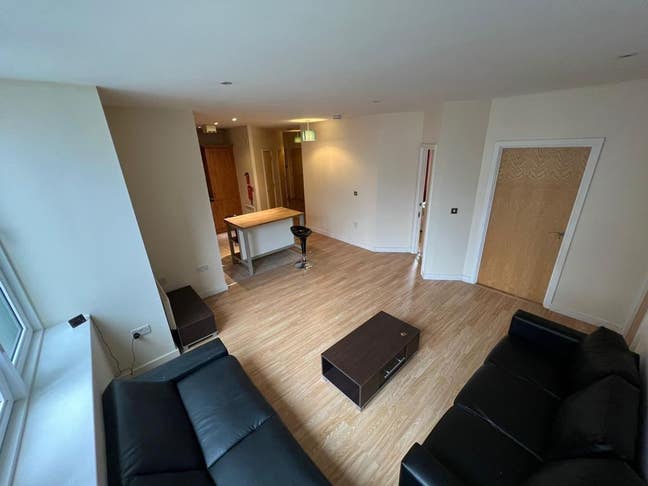 Bright Riverside !Stunning Double Room! Main Photo