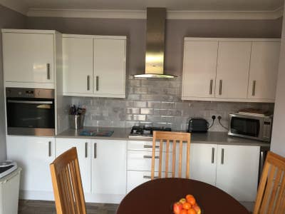 Large Double Room Main Photo